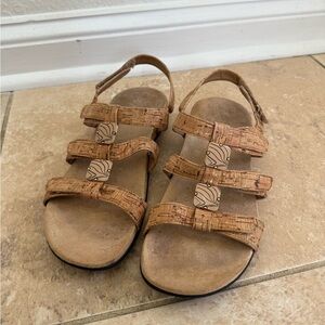 Vionic Amber Sandals Size 7 Tan Cork Adjstable Straps Boho Summer Vacation Comfy